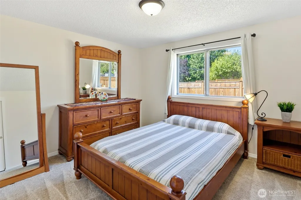 4325 152nd Street SW Lynnwood WA 98087