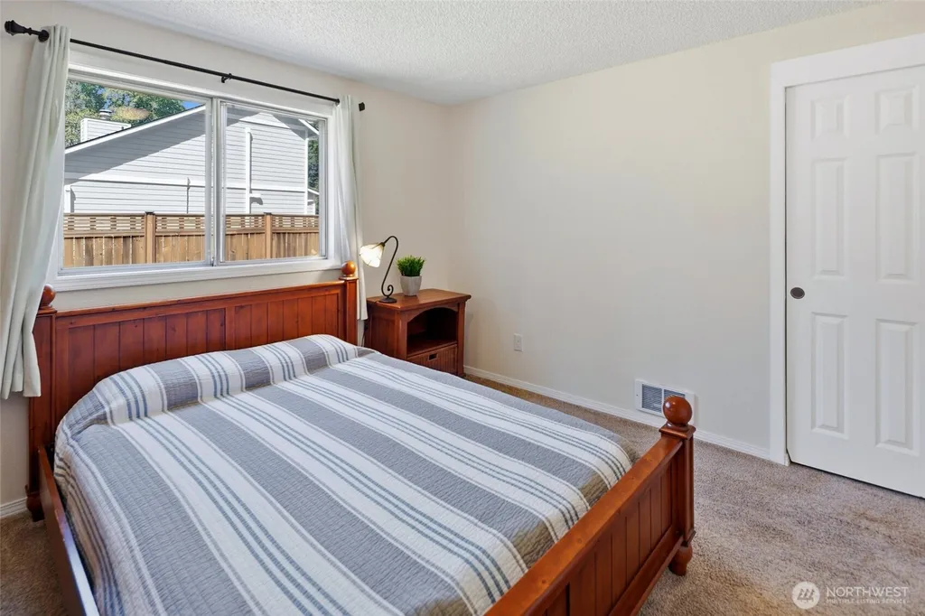 4325 152nd Street SW Lynnwood WA 98087