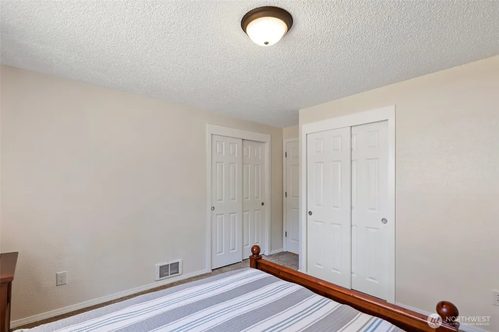 4325 152nd Street SW Lynnwood WA 98087