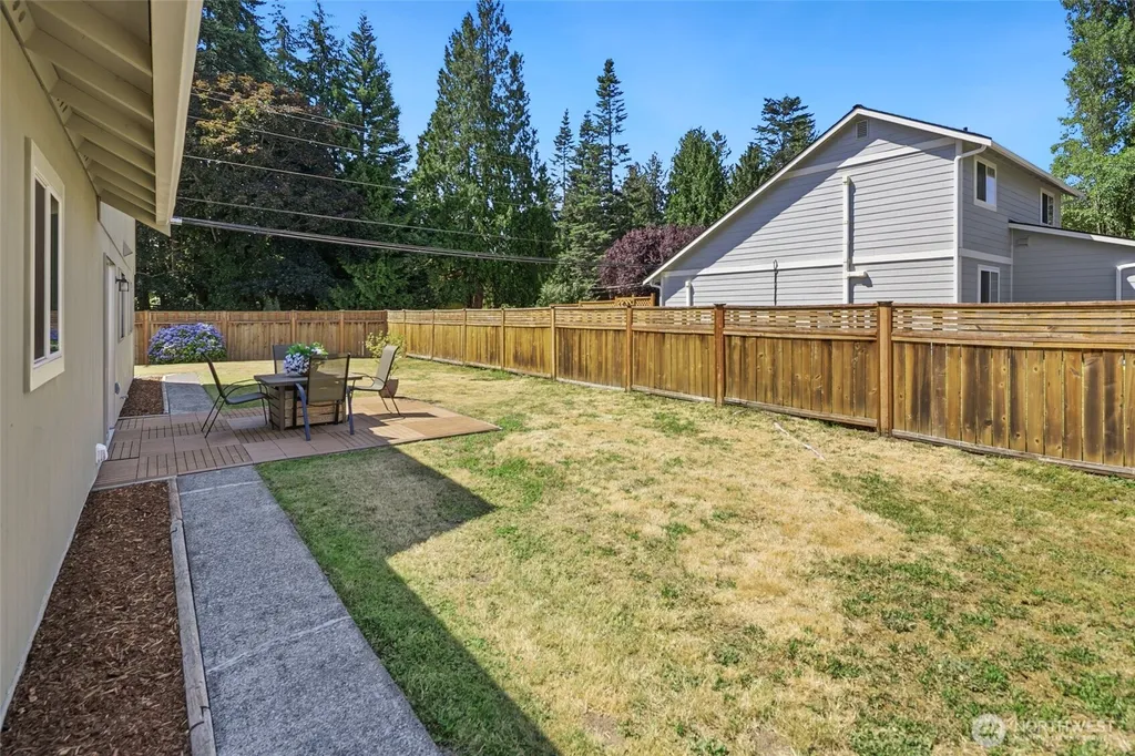 4325 152nd Street SW Lynnwood WA 98087