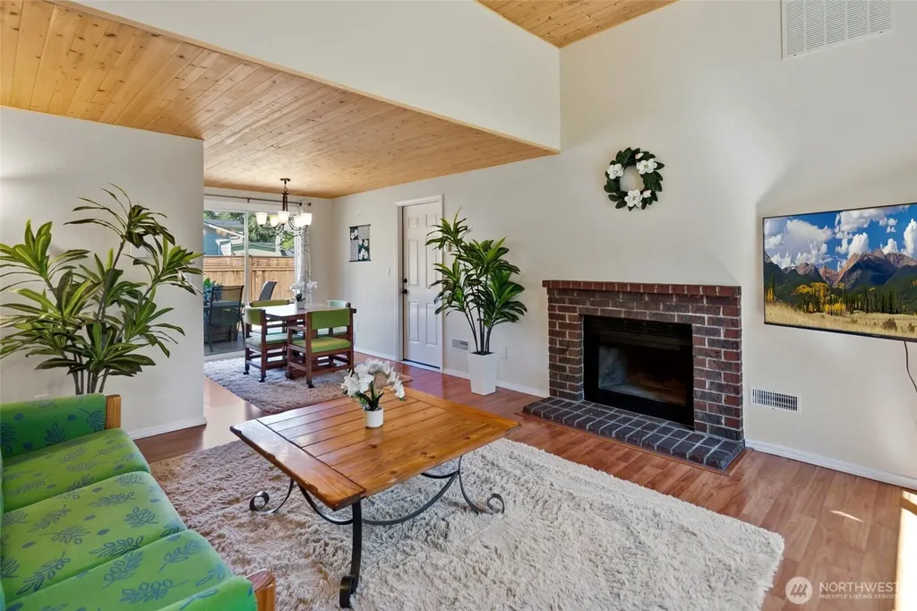 4325 152nd Street SW Lynnwood WA 98087