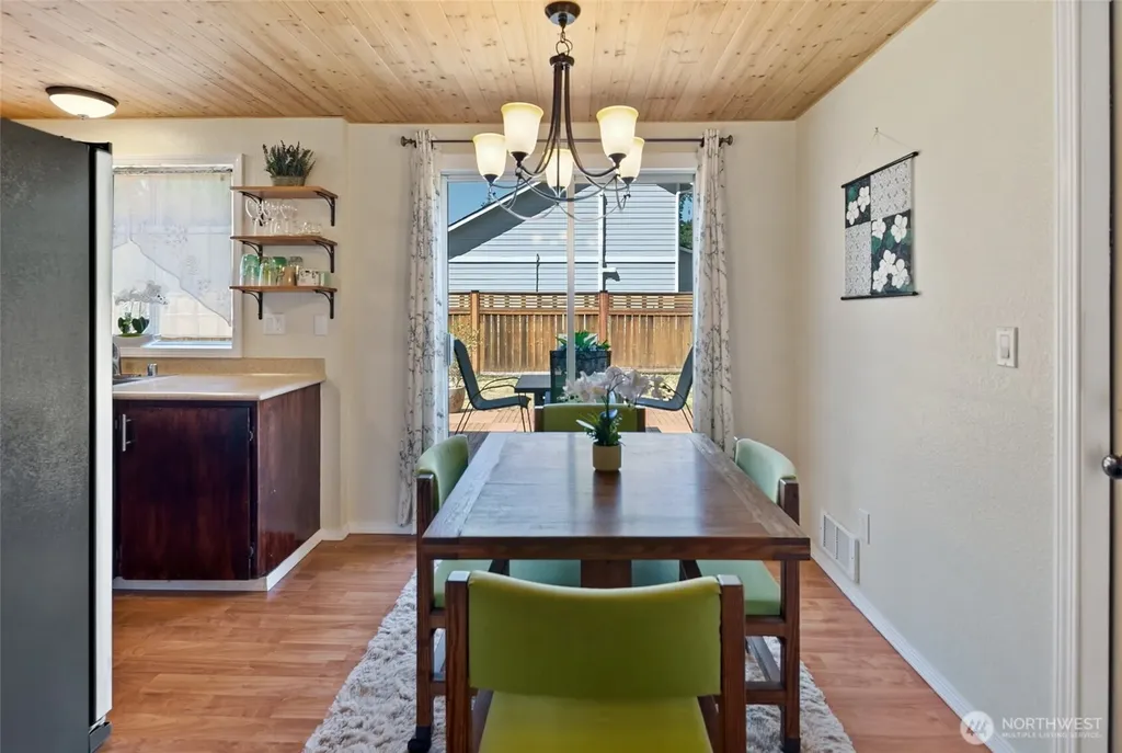 4325 152nd Street SW Lynnwood WA 98087