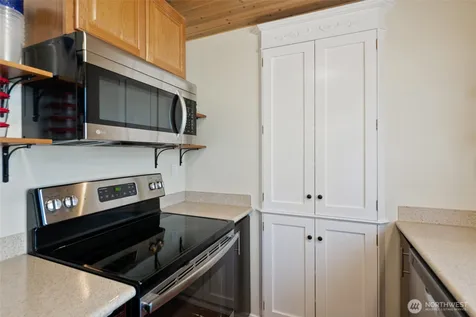 4325 152nd Street SW Lynnwood WA 98087