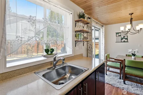 4325 152nd Street SW Lynnwood WA 98087