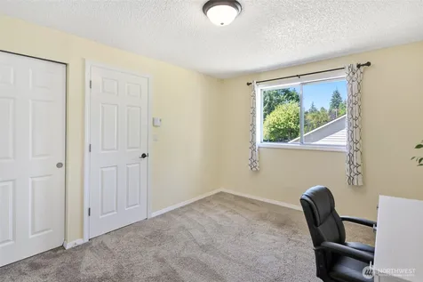 4325 152nd Street SW Lynnwood WA 98087