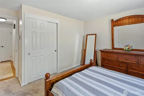 4325 152nd Street SW Lynnwood WA 98087