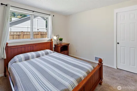 4325 152nd Street SW Lynnwood WA 98087