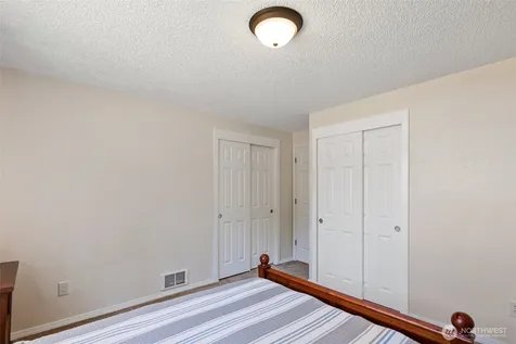 4325 152nd Street SW Lynnwood WA 98087