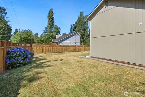 4325 152nd Street SW Lynnwood WA 98087