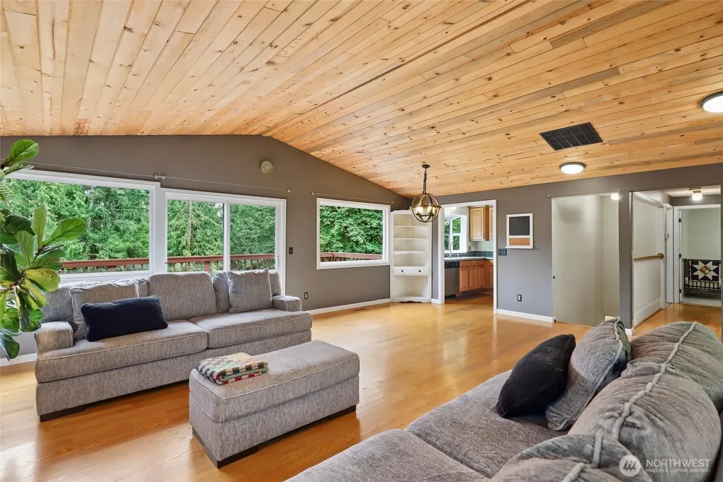 4811 Ashram Lane NW Olympia WA 98502