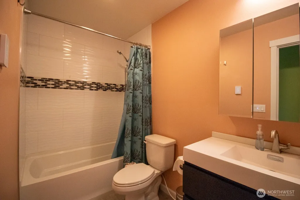 744 SE Evergreen Avenue Ocean Shores WA 98502