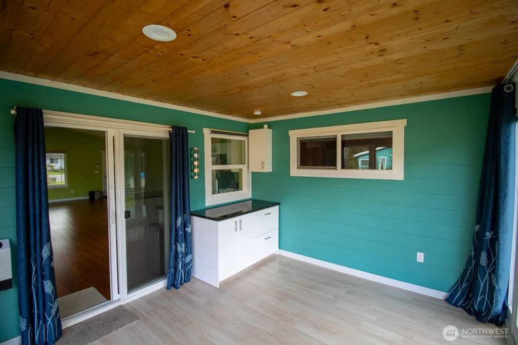 744 SE Evergreen Avenue Ocean Shores WA 98502