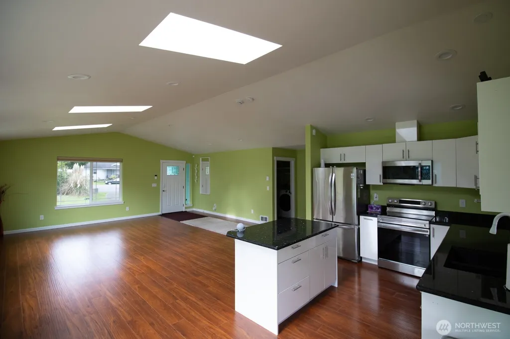 744 SE Evergreen Avenue Ocean Shores WA 98502