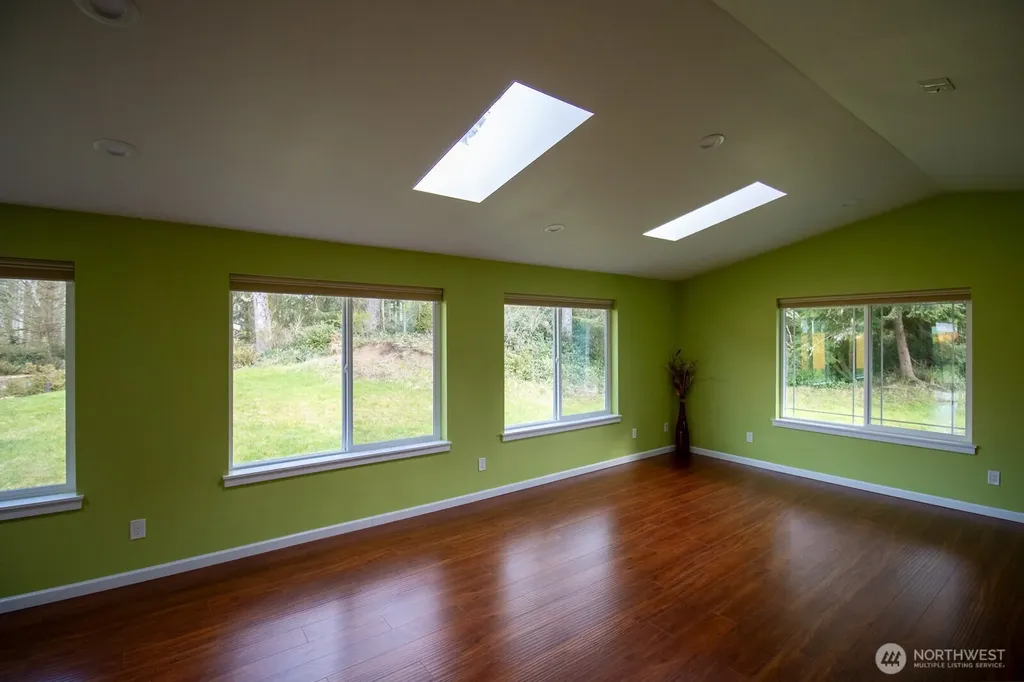 744 SE Evergreen Avenue Ocean Shores WA 98502