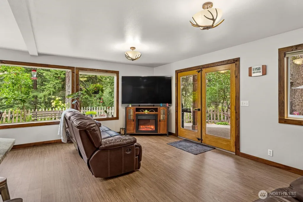 170 Deer Cove Lane Naches WA 98937