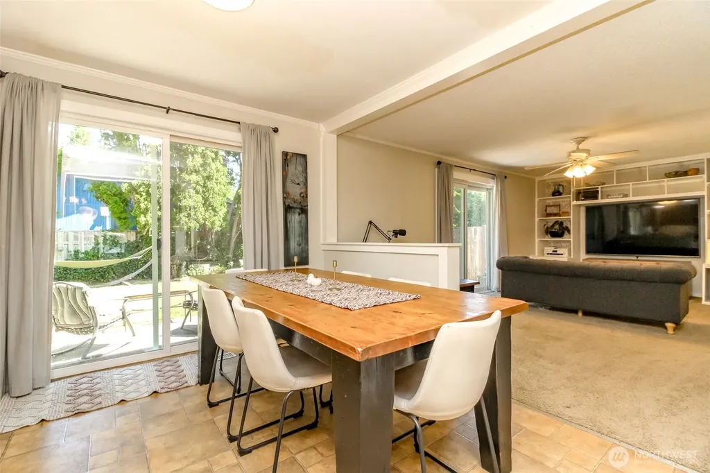737 NW Firglade Drive Bremerton WA 98311