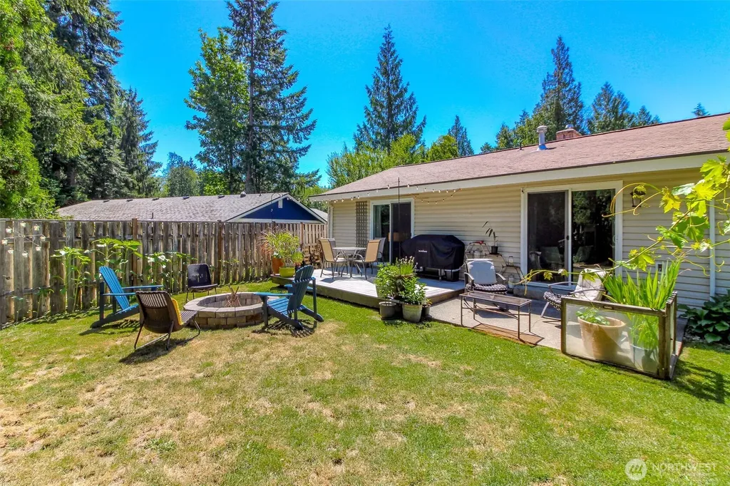 737 NW Firglade Drive Bremerton WA 98311