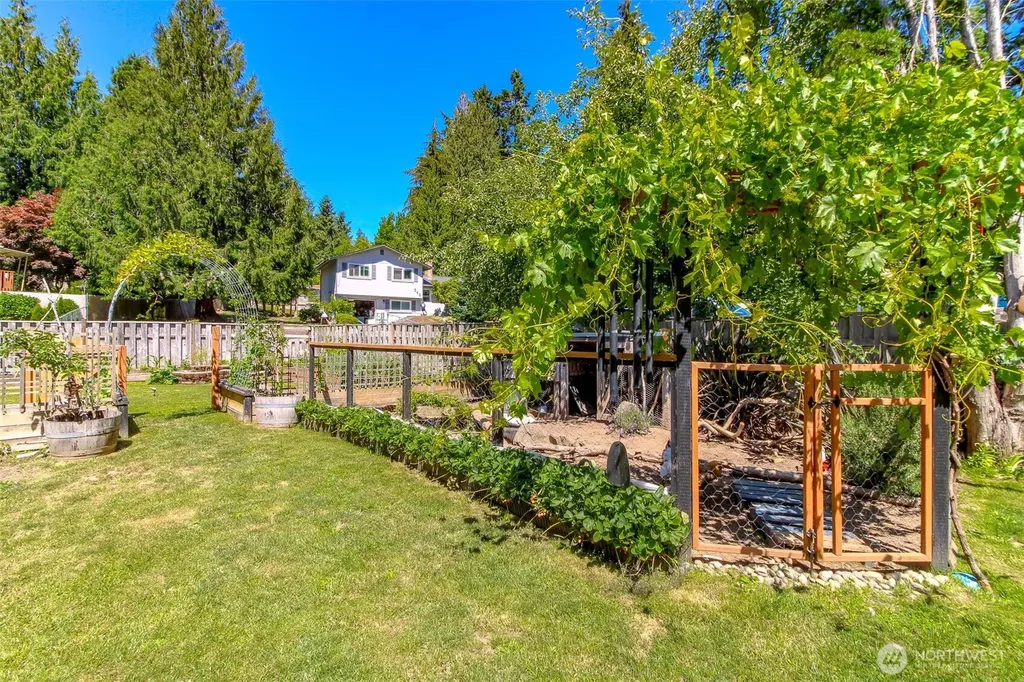 737 NW Firglade Drive Bremerton WA 98311