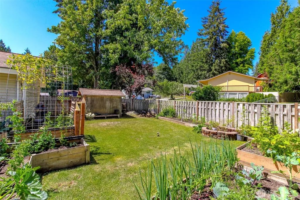 737 NW Firglade Drive Bremerton WA 98311
