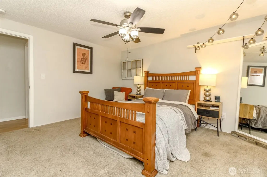 737 NW Firglade Drive Bremerton WA 98311