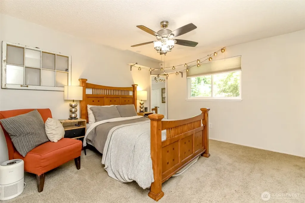 737 NW Firglade Drive Bremerton WA 98311