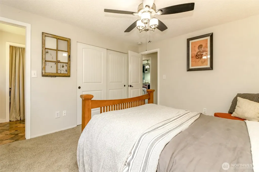 737 NW Firglade Drive Bremerton WA 98311