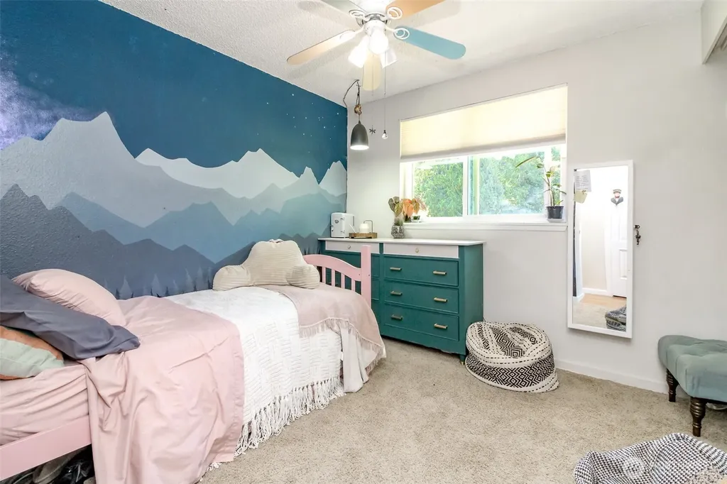 737 NW Firglade Drive Bremerton WA 98311