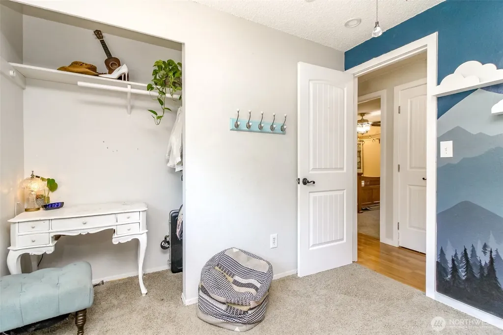 737 NW Firglade Drive Bremerton WA 98311