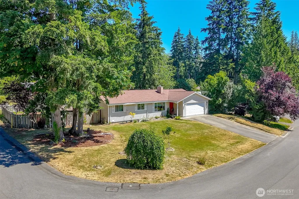 737 NW Firglade Drive Bremerton WA 98311