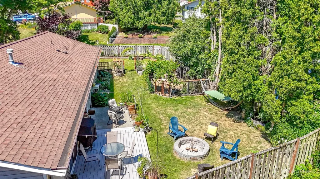 737 NW Firglade Drive Bremerton WA 98311