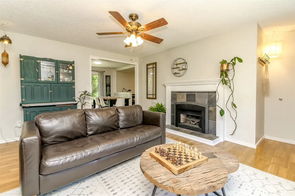 737 NW Firglade Drive Bremerton WA 98311