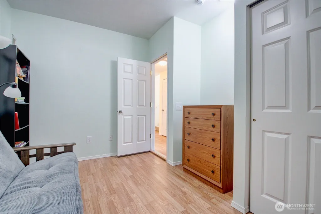 5208 213th Place SW Mountlake Terrace WA 98043