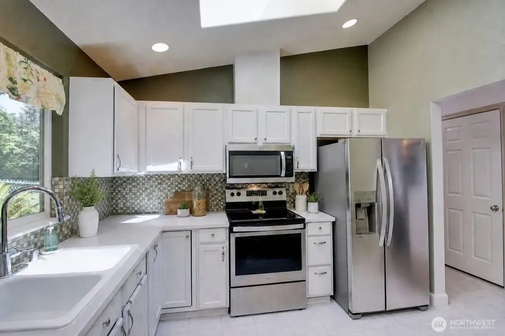 5208 213th Place SW Mountlake Terrace WA 98043