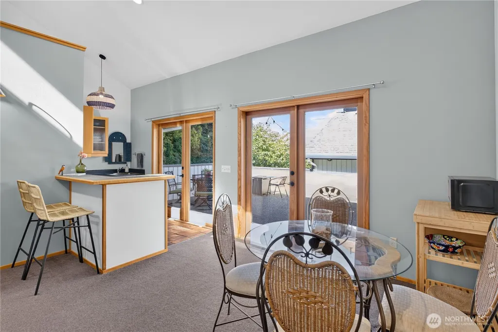 2827 Moorelands Drive NW Gig Harbor WA 98335