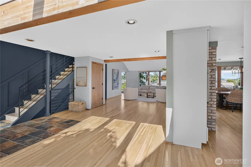 2827 Moorelands Drive NW Gig Harbor WA 98335