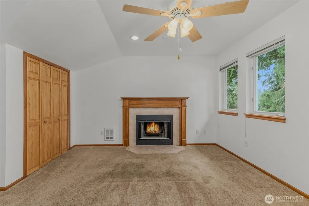 390 E Lakeshore Drive Shelton WA 98584