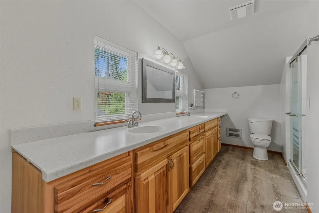 390 E Lakeshore Drive Shelton WA 98584