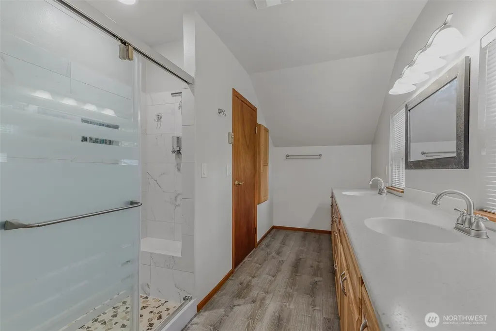 390 E Lakeshore Drive Shelton WA 98584