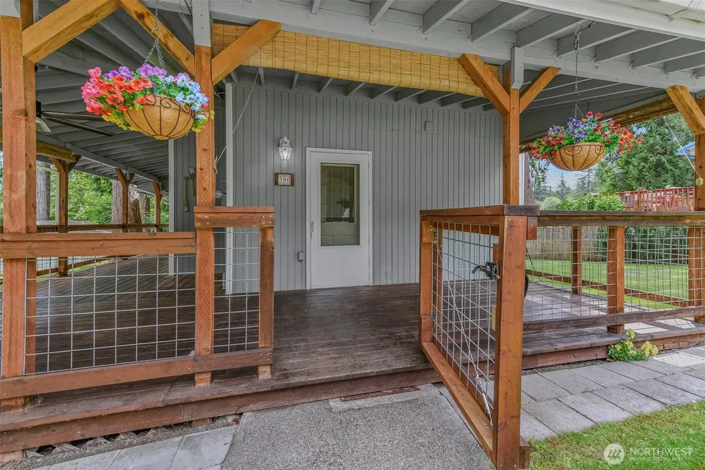 390 E Lakeshore Drive Shelton WA 98584