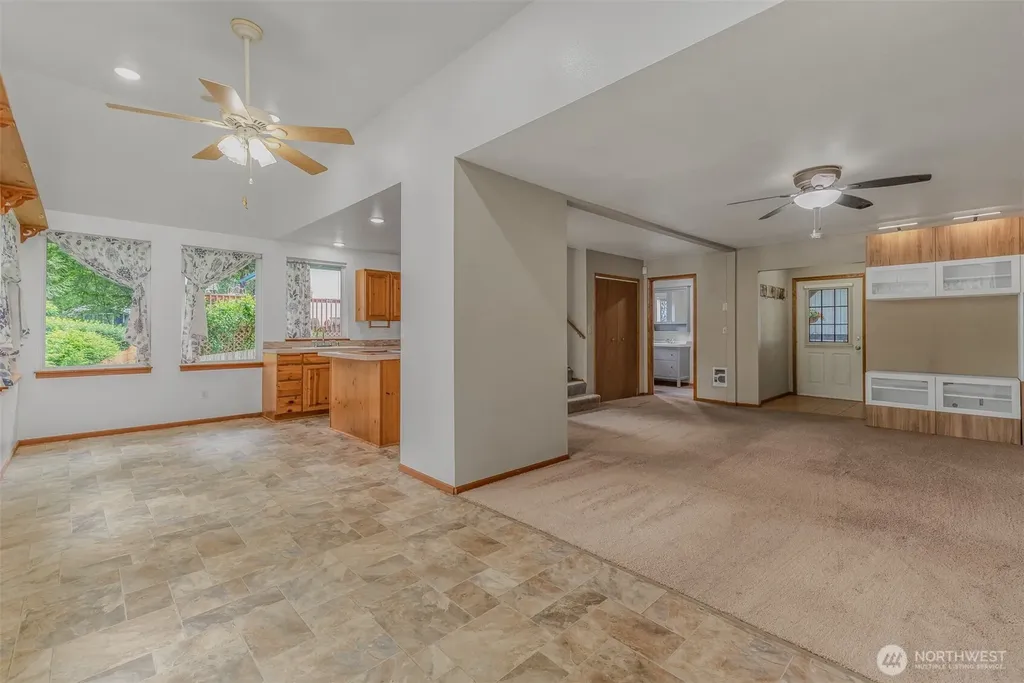 390 E Lakeshore Drive Shelton WA 98584