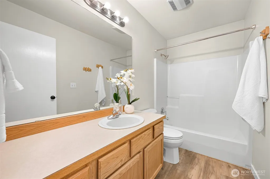 2274 Dogwood Street Lynden WA 98264