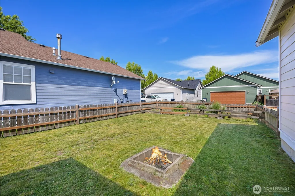 2274 Dogwood Street Lynden WA 98264