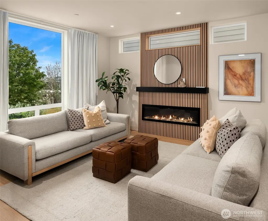 454 NE 40th Street Seattle WA 98105
