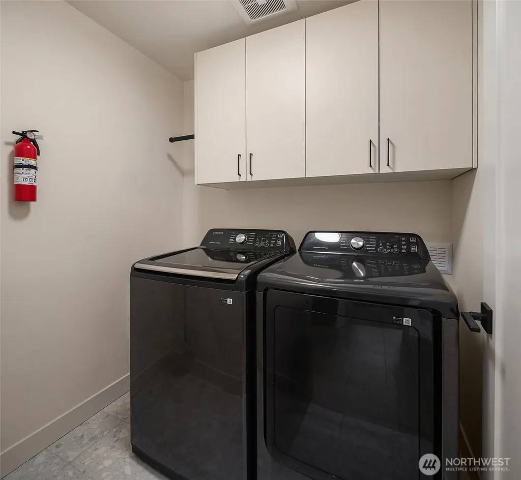 454 NE 40th Street Seattle WA 98105