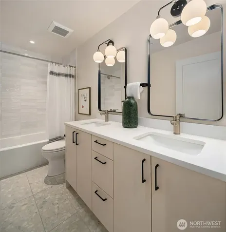 454 NE 40th Street Seattle WA 98105