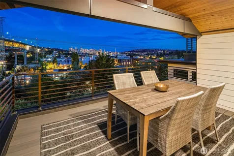 454 NE 40th Street Seattle WA 98105
