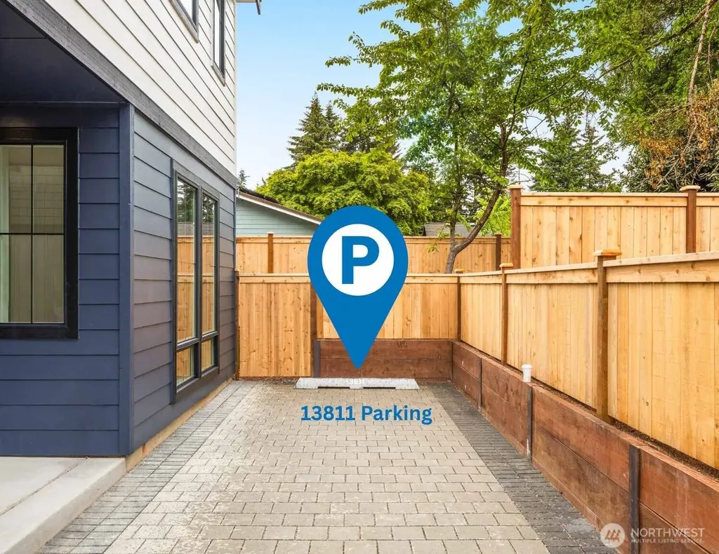 13811 84th Lane NE Kirkland WA 98034
