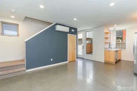 426 26th Avenue S Seattle WA 98144