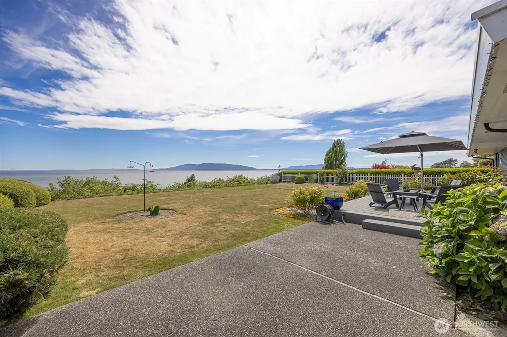 3919 Cliffside Drive Bellingham WA 98225