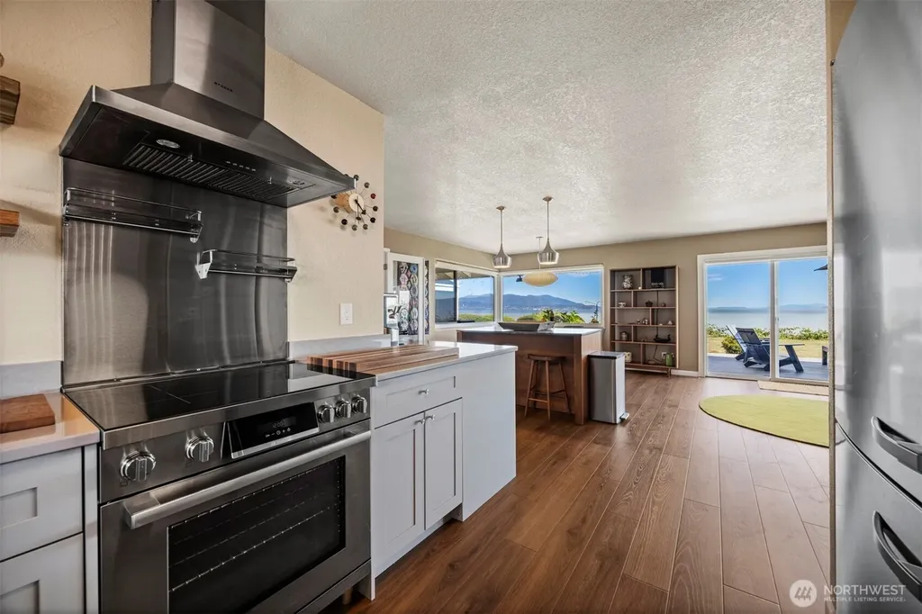 3919 Cliffside Drive Bellingham WA 98225